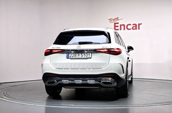 Mercedes-Benz GLC-Class GLC300 4MATIC AMG Line — пробег 17 817 км — фото 4 из 5