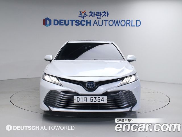 Toyota Camry 2.5 XLE Hybrid — пробег 88 297 км — фото 3 из 5
