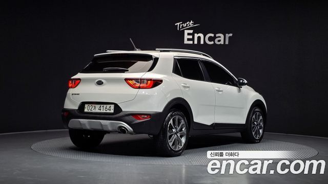 Kia Stonic из Кореи Encar