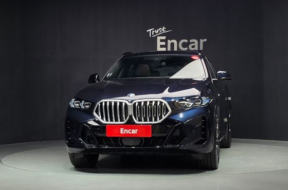 BMW X6 xDrive40i M Sport — пробег 4 655 км — фото 3 из 5