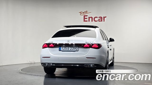 Mercedes-Benz E-Class из Кореи Encar