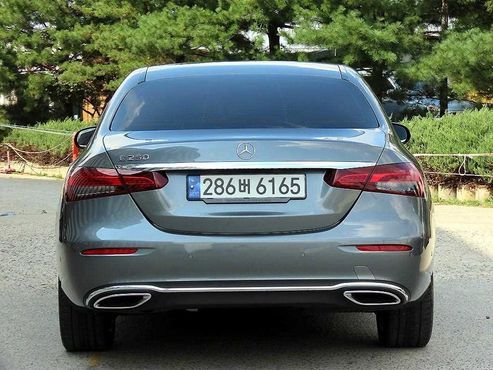 Mercedes-Benz E-Class E250 Exclusive — пробег 64 543 км — фото 4 из 5