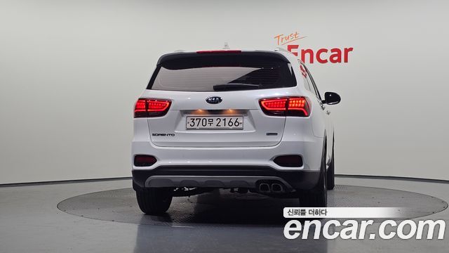 Kia Sorento Diesel 2.0 2WD Prestige — пробег 107 660 км — фото 4 из 5