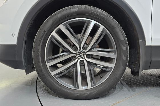 Volkswagen Tiguan 2.0 TDI Prestige — пробег 44 380 км — фото 5 из 5