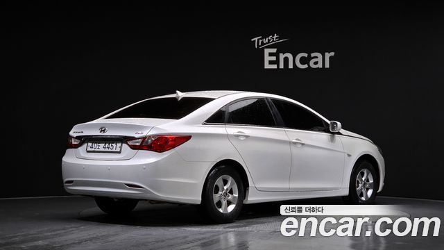 Hyundai Sonata LPi Deluxe — пробег 112 767 км — фото 2 из 5