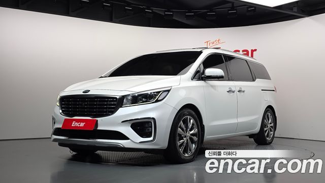 Kia Carnival 9-Seater Noblesse Special — пробег 95 546 км — фото 1 из 5