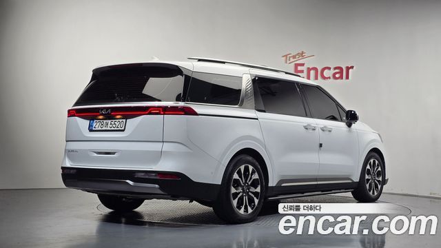 Kia Carnival Diesel 9-Seater Signature — пробег 60 741 км — фото 2 из 5