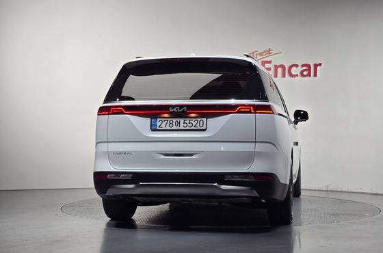 Kia Carnival Diesel 9-Seater Signature — пробег 60 741 км — фото 4 из 5