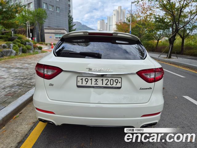 Maserati Levante 3.0 AWD — пробег 91 400 км — фото 4 из 5