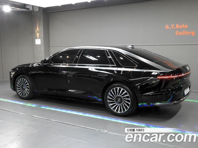 Hyundai Grandeur Calligraphy — пробег 8 800 км — фото 2 из 5