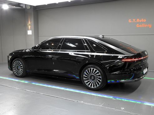 Hyundai Grandeur Calligraphy — пробег 8 800 км — фото 2 из 5