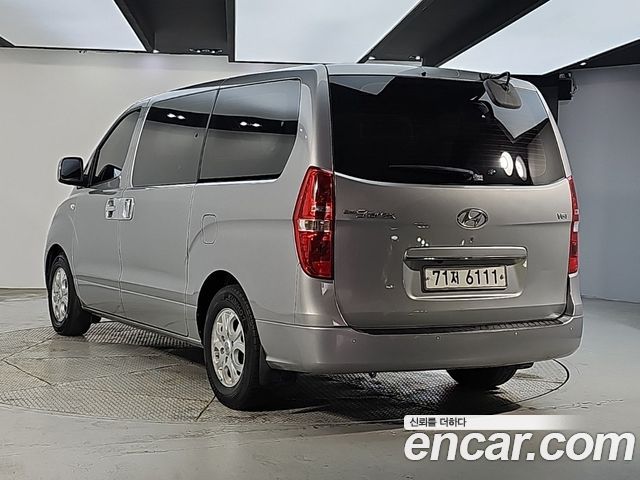 Hyundai Starex 12-Seater Wagon CVX Deluxe — пробег 143 278 км — фото 4 из 5