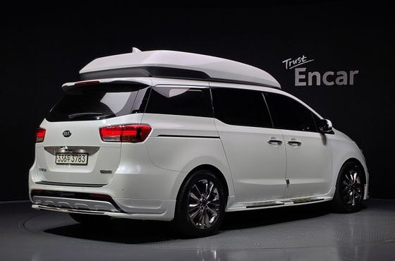 Kia Carnival 9-seater Hi-Limousine Noblesse — пробег 129 795 км — фото 2 из 5