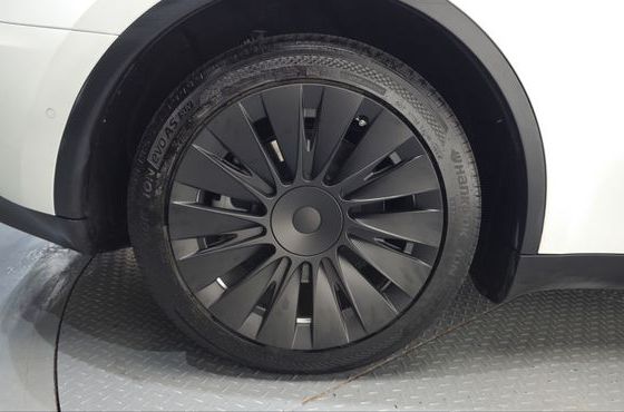 Tesla Model Y Long Range AWD — пробег 68 504 км — фото 5 из 5