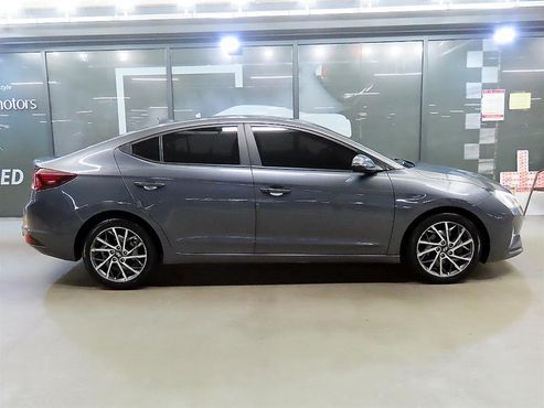 Hyundai AVANTE 1.6 Smart — пробег 176 980 км — фото 4 из 5