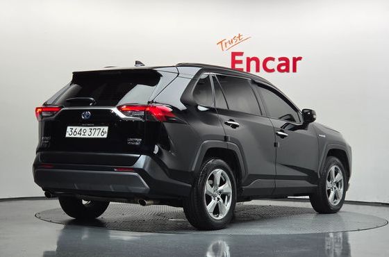Toyota RAV4 2.5 4WD Hybrid — пробег 47 361 км — фото 2 из 5