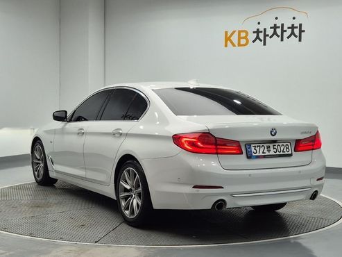 BMW 5-Series 520d Luxury Special Edition — пробег 230 641 км — фото 2 из 5