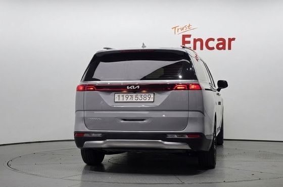 Kia Carnival Diesel 9-Seater Signature — пробег 69 967 км — фото 4 из 5