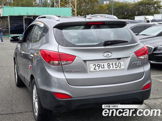 Hyundai Tucson Diesel 2WD LX20 Luxury — пробег 68 187 км — фото 2 из 5