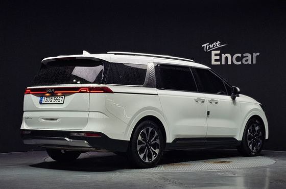 Kia Carnival Diesel 9-Seater Signature — пробег 40 930 км — фото 2 из 5