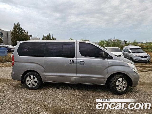Hyundai Starex 4WD 12-Seater Wagon CVX Luxury — пробег 275 345 км — фото 4 из 5