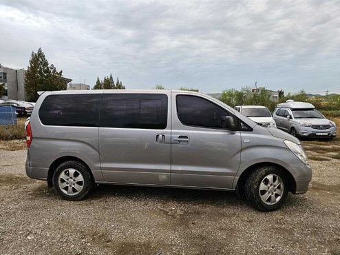 Hyundai Starex 4WD 12-Seater Wagon CVX Luxury — пробег 275 345 км — фото 4 из 5
