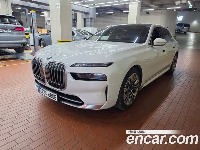 BMW 7-Series 740i sDrive Design Pure Excellence — пробег 66 084 км — фото 1 из 5