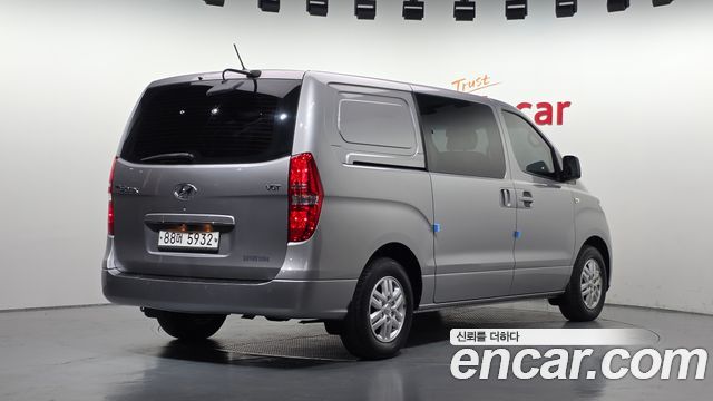 Hyundai Starex Van 5-Seater Smart — пробег 93 301 км — фото 2 из 5
