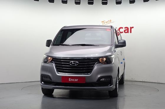 Hyundai Starex Van 5-Seater Smart — пробег 93 301 км — фото 3 из 5