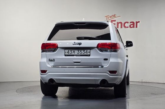 Jeep Cherokee 3.0 Diesel Overland WK2 — пробег 126 806 км — фото 4 из 5