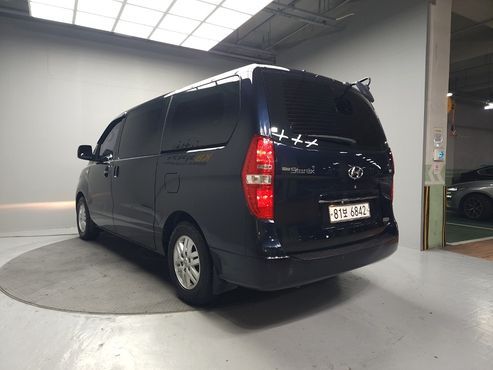 Hyundai Starex Van 3-Seater Smart — пробег 124 000 км — фото 4 из 5