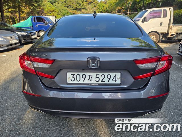 Honda Accord 1.5 Turbo — пробег 54 000 км — фото 3 из 5