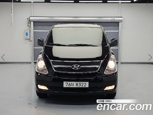 Hyundai Starex 12-Seater Wagon CVX Premium — пробег 211 817 км — фото 2 из 5