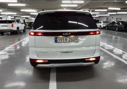 Kia Carnival Diesel 9-Seater Prestige — пробег 111 869 км — фото 3 из 5