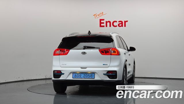 Kia Niro Noblesse — пробег 92 737 км — фото 4 из 5