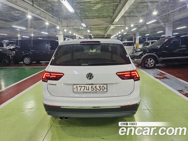 Volkswagen Tiguan 2.0 TDI Prestige — пробег 51 666 км — фото 4 из 5