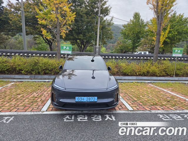 Tesla Model Y L Long Range AWD — пробег 3 265 км — фото 1 из 5
