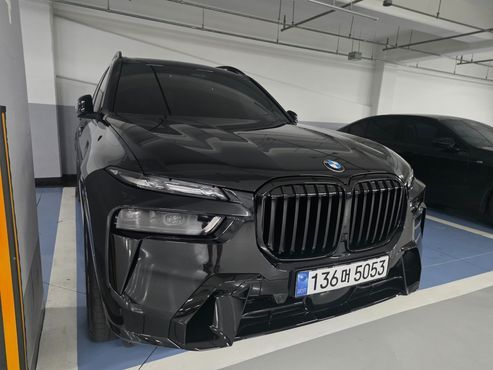 BMW X7 xDrive 40d M Sport 7 STR — пробег 5 500 км — фото 3 из 5