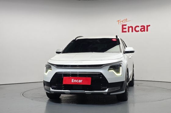 Kia Niro Signature — пробег 29 283 км — фото 3 из 5