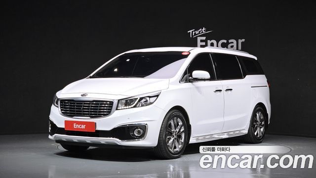 Kia Carnival Gasoline 9-seater Noblesse — пробег 62 204 км — фото 1 из 5