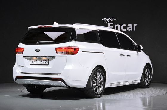 Kia Carnival Gasoline 9-seater Noblesse — пробег 62 204 км — фото 2 из 5