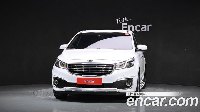 Kia Carnival Gasoline 9-seater Noblesse — пробег 62 204 км — фото 3 из 5