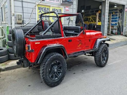 Jeep Wrangler 4.0 — пробег 203 000 км — фото 4 из 5