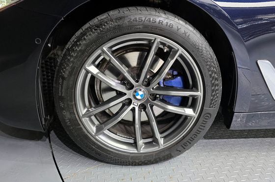 BMW 5-Series 520i M Sport — пробег 85 021 км — фото 5 из 5