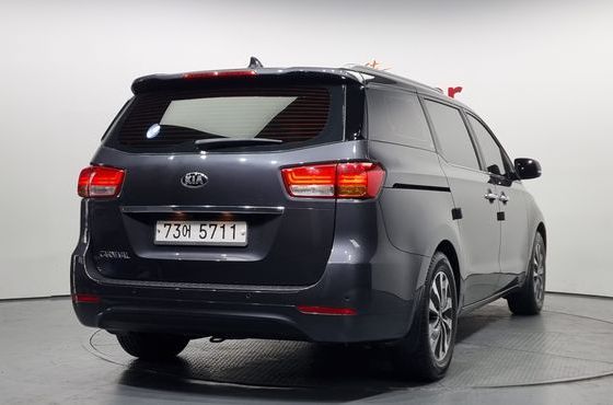 Kia Carnival 11-seater Prestige — пробег 105 271 км — фото 2 из 5
