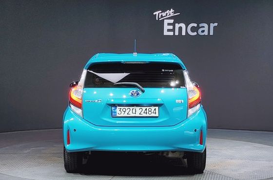 Toyota Prius 1.5 — пробег 76 019 км — фото 4 из 5