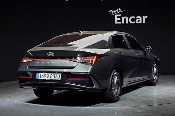 Hyundai AVANTE 1.6 Modern — пробег 191 км — фото 2 из 5