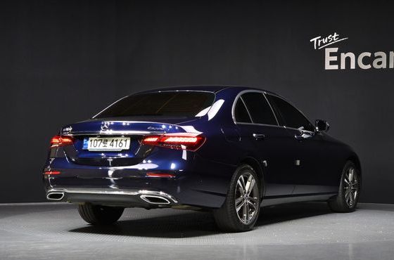 Mercedes-Benz E-Class E350 4MATIC Avantgarde — пробег 25 398 км — фото 2 из 5