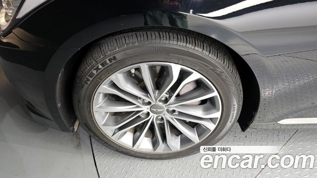 Hyundai Genesis из Кореи Encar