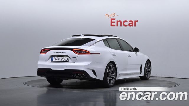 Kia Stinger 2.2 Diesel AWD Platinum — пробег 112 320 км — фото 2 из 5
